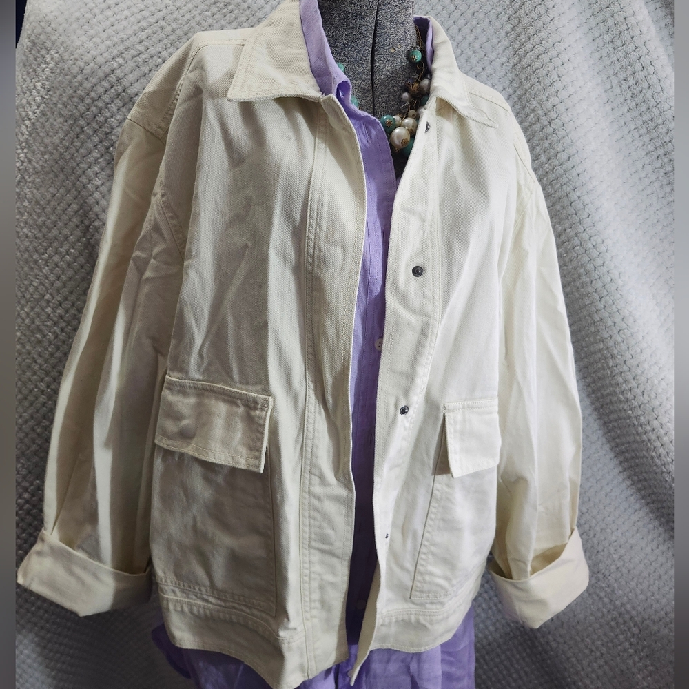 New With Tags Stylish Women Jean Jacket